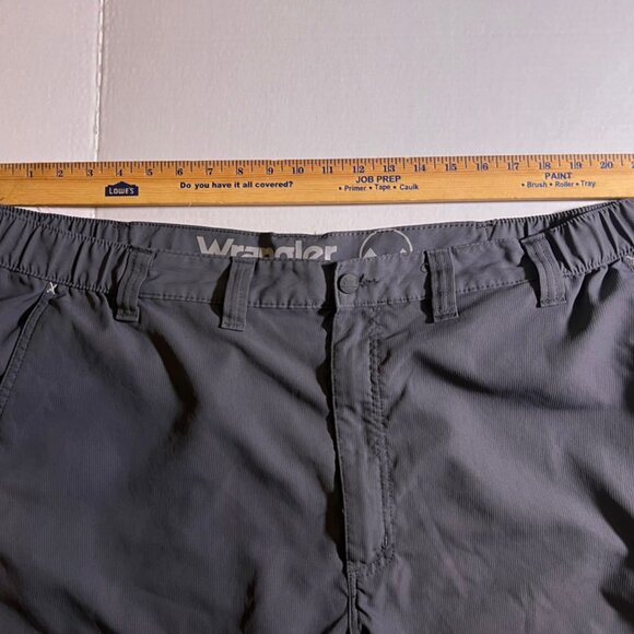 Wrangler Men 46 Gray Outdoor Cargo Shorts Hiking Elastic Waist Zip Pockets (K) - Picture 5 of 6